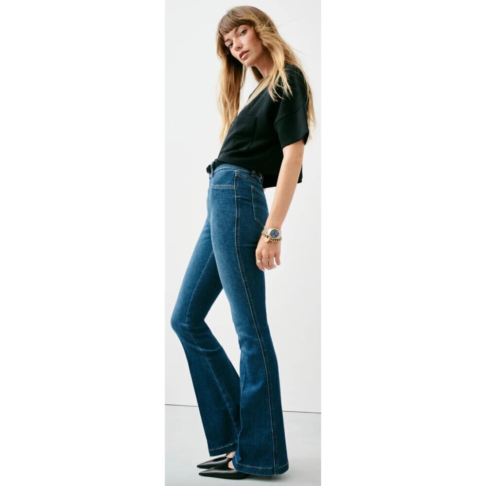 EUC SPANX Blue Flare Women's Jeans, Size XL / Long Length